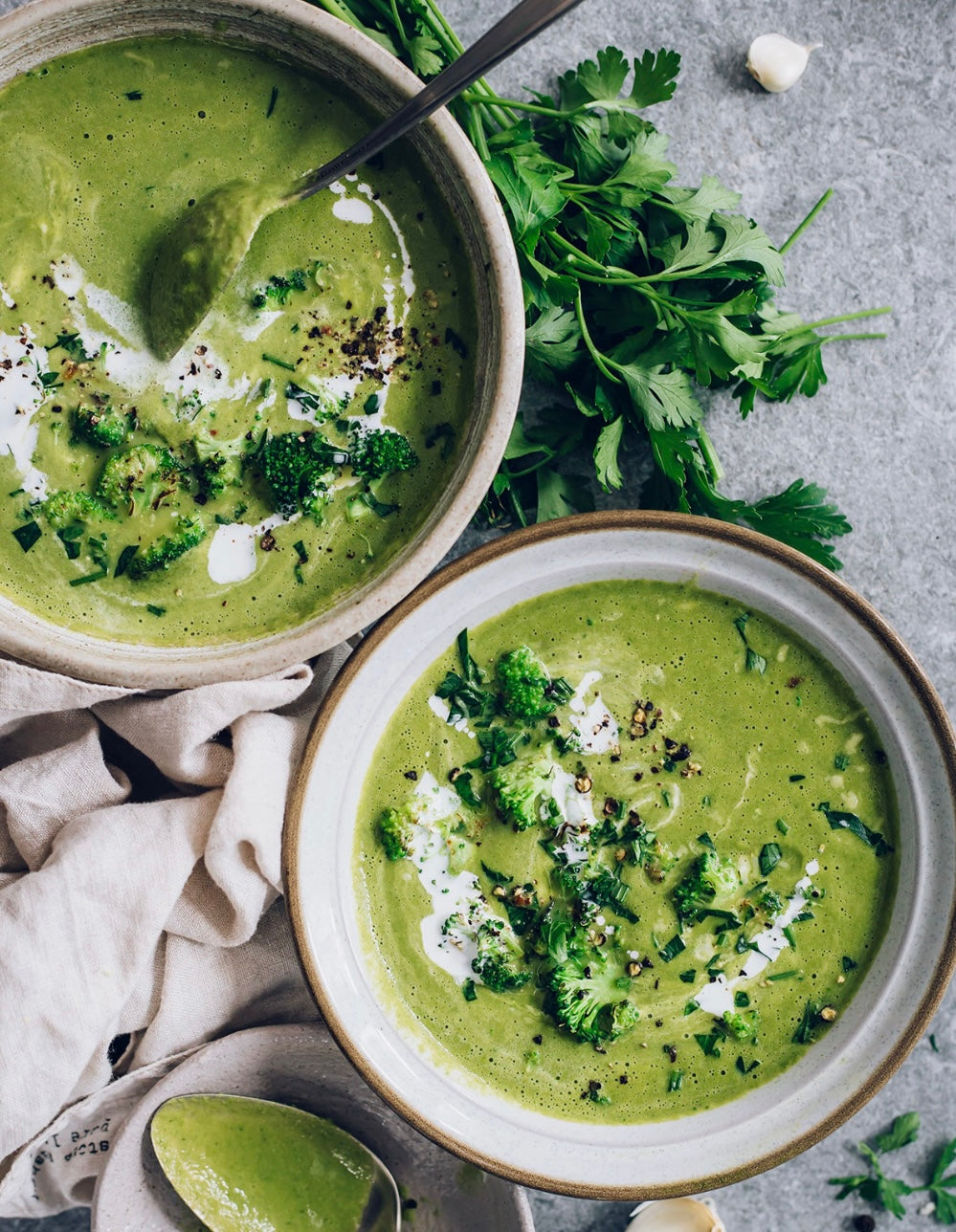 Broccoli Aged White Cheddar Soup 🥦 🧀🥣