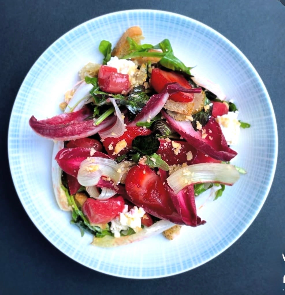 Strawberry Salad 🍓 Strawberry Pink Peppercorn, Vinaigrette, Candied Almonds
Goat Cheese, Balsamic glaze