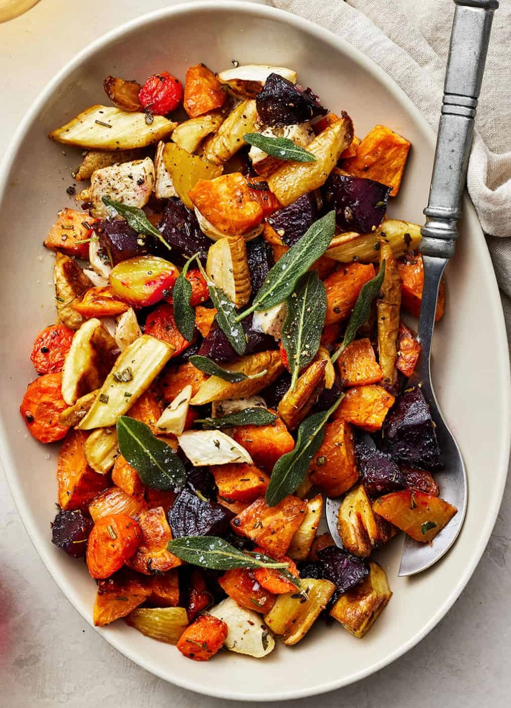 Roasted Root Vegetables 🥕 4-6